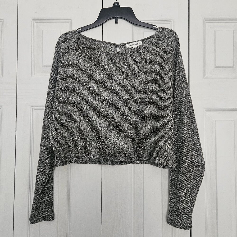 Black and White Cropped Sweater Sz M